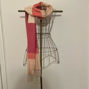 Banana Republic Scarf 24x74